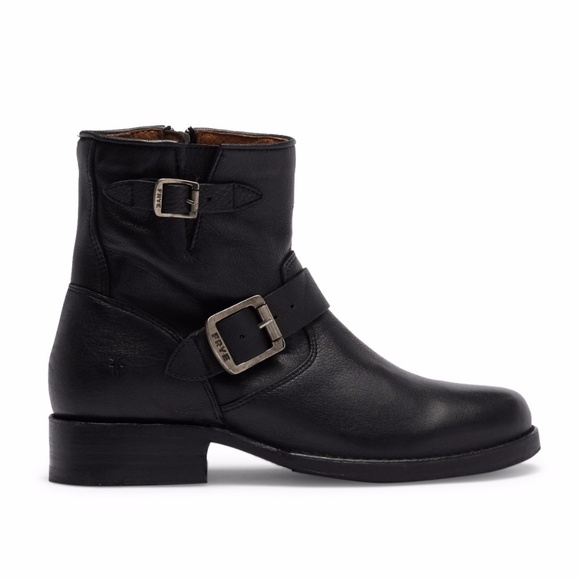 New (without box) $278 Frye Vicky Buckle Leather Boot in Black!